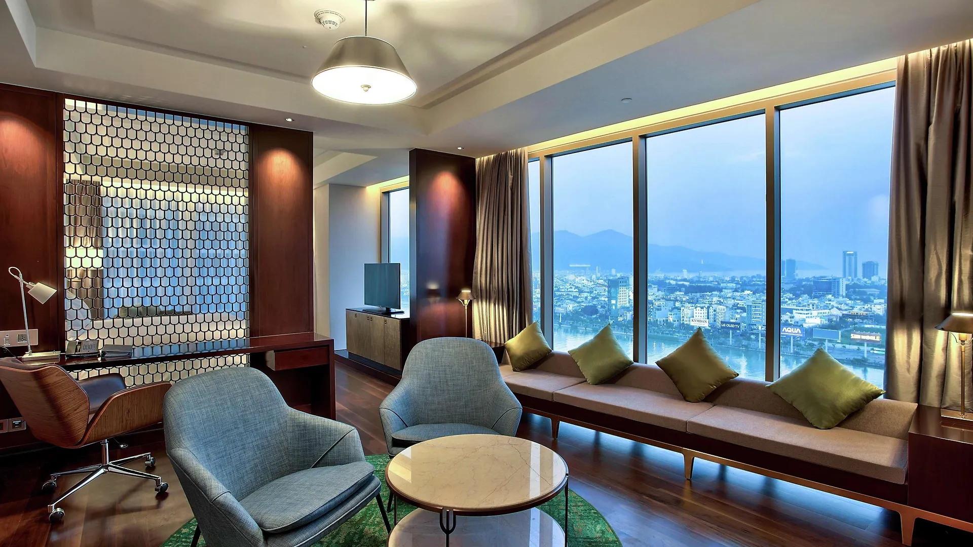 Hilton Da Nang Hotel 5*,