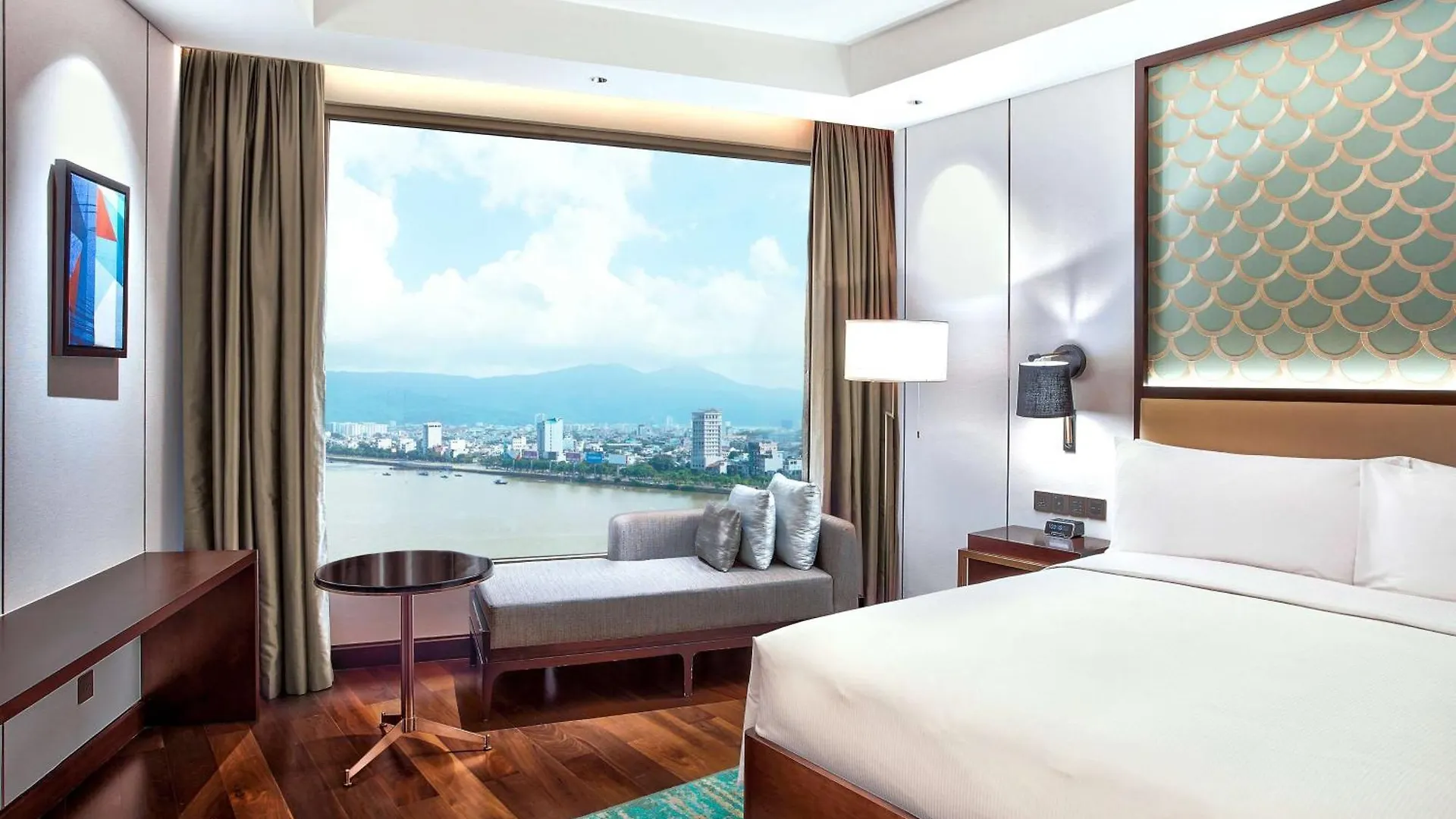 Hilton Da Nang Hotel